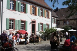 006. 2012 05 01 300x200